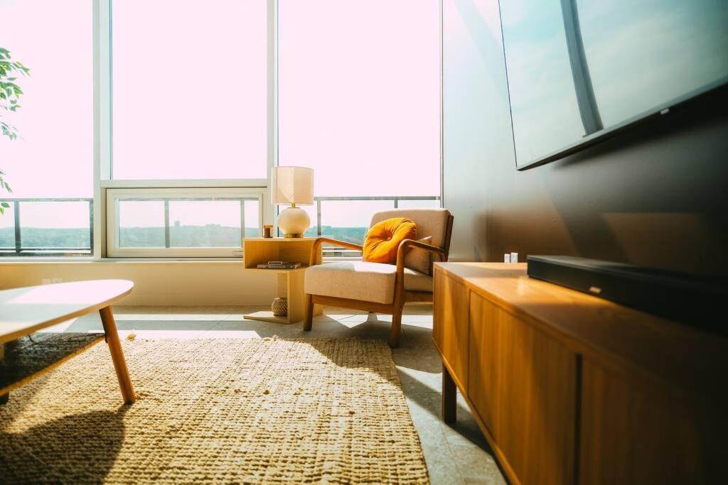 New - Luxury 2Br Penthouse Apt In Central Χάλιφαξ Εξωτερικό φωτογραφία